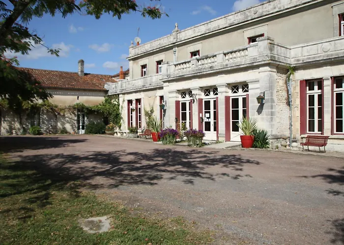 Domaine De Champ Rose + Piscine Chauffée, Couverte Сasa de vacaciones Saint-Laurent-de-Belzagot