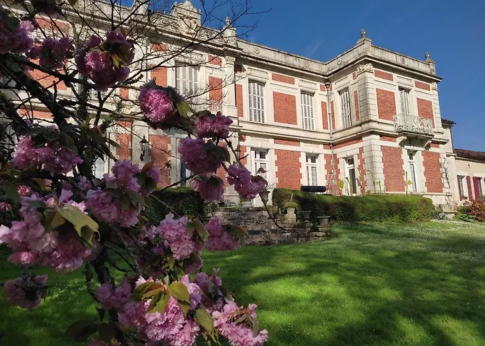 Domaine De Champ Rose + Piscine Chauffée, Couverte * Saint-Laurent-de-Belzagot