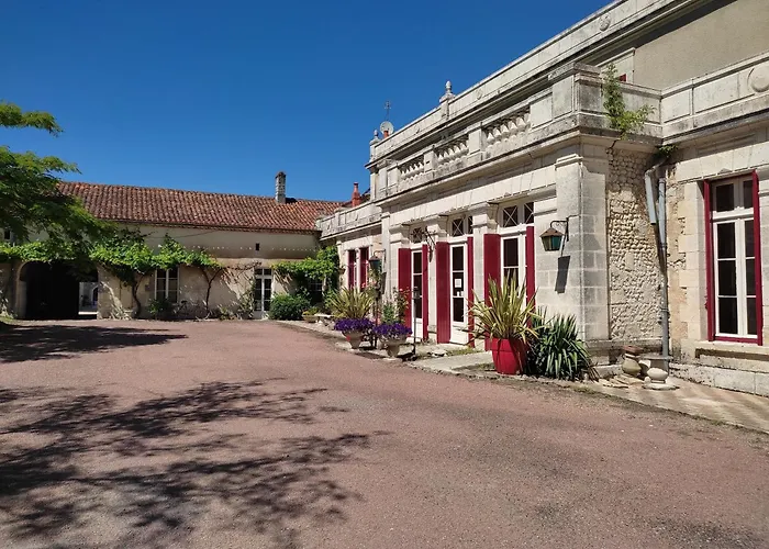 Domaine De Champ Rose + Piscine Chauffée, Couverte Сasa de vacaciones Saint-Laurent-de-Belzagot